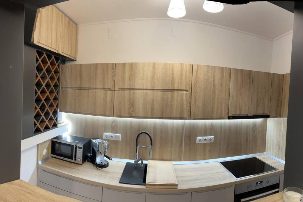 Bingo Apartman Cristuru Secuiesc Exterior foto