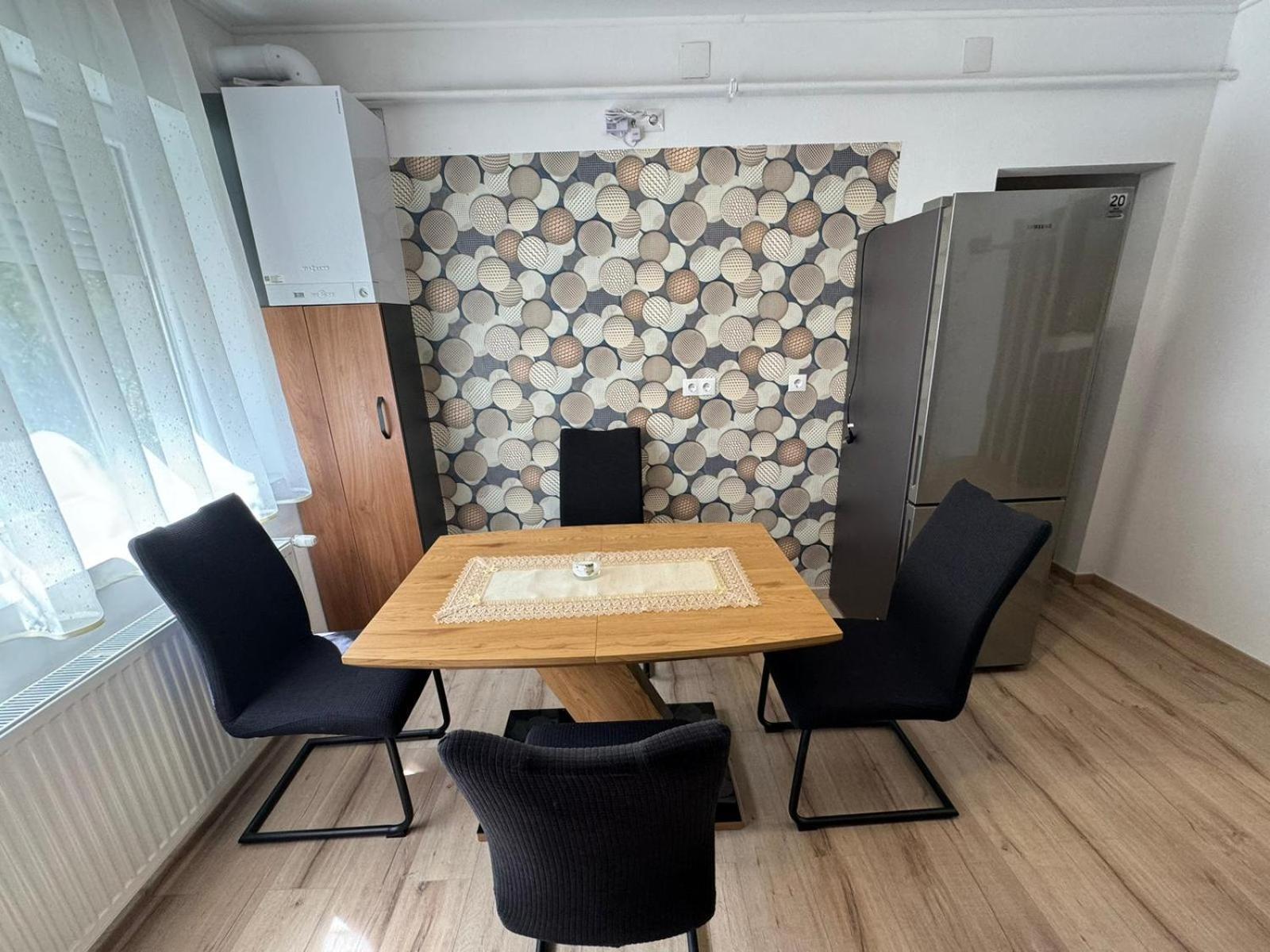 Bingo Apartman Cristuru Secuiesc Exterior foto