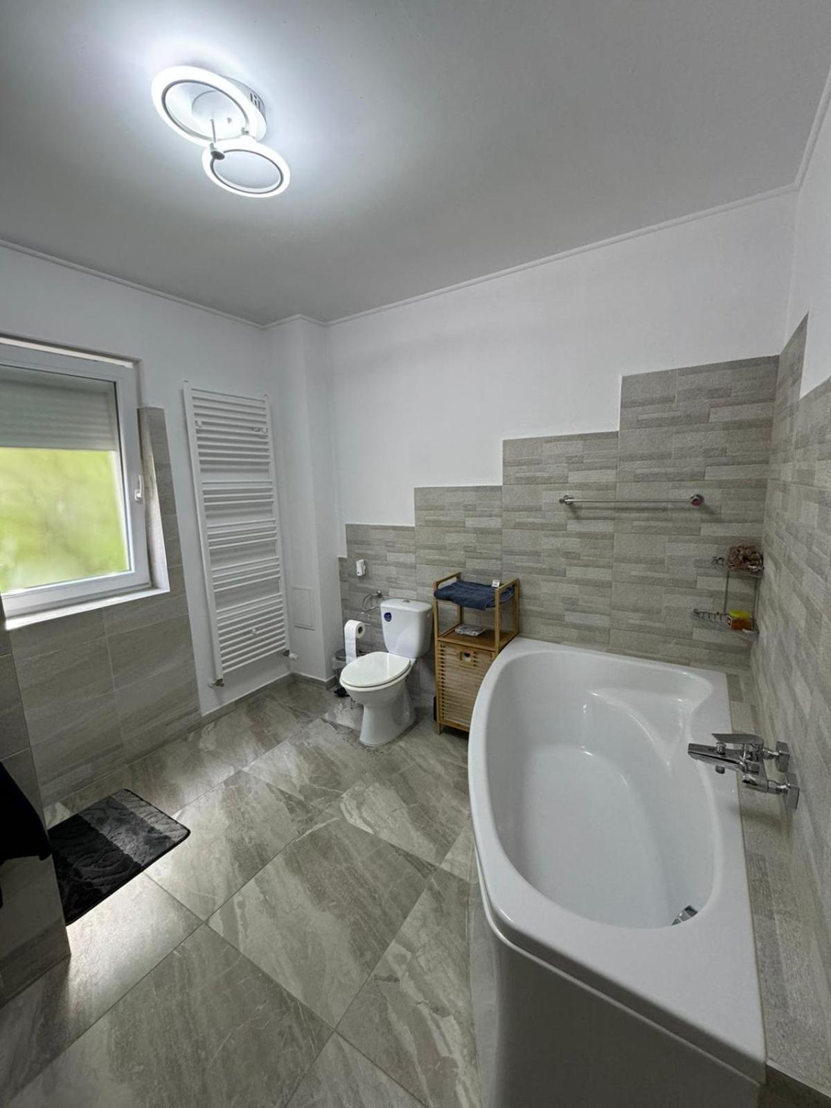 Bingo Apartman Cristuru Secuiesc Exterior foto