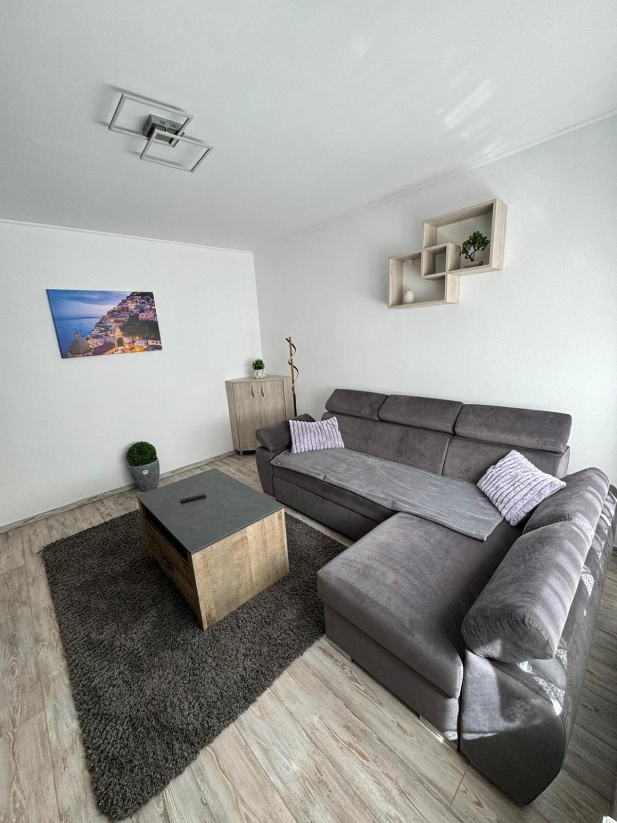 Bingo Apartman Cristuru Secuiesc Exterior foto